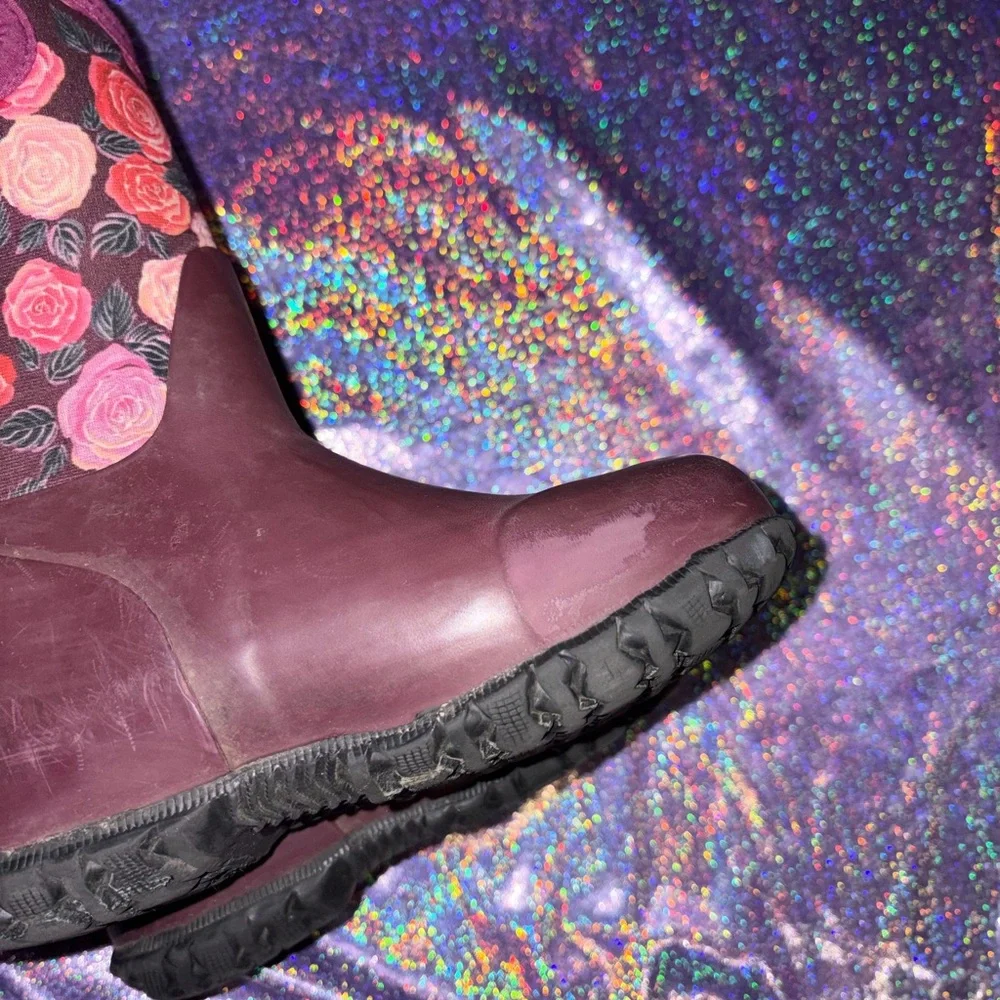 Bogs Floral Rose Print Boots